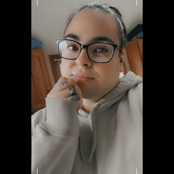 Profile Picture of Nicole Dominski (@nbd9114) on Poshmark