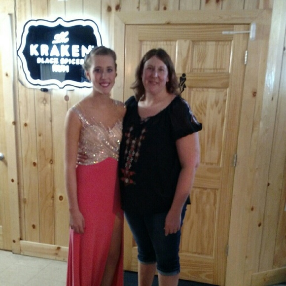 Profile Picture of Joann Ehrlichman (@ehrlichmanjoann) on Poshmark