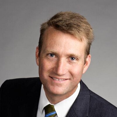 Profile Picture of Derek Warren (@DerekOenophile) on Twitter