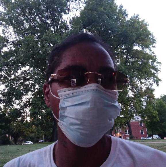 Profile Picture of Cel Pedrino (@celfmoney76) on Poshmark
