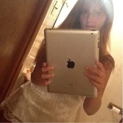 Profile Picture of Staci Mullins (@Stace_Lo_G) on Twitter