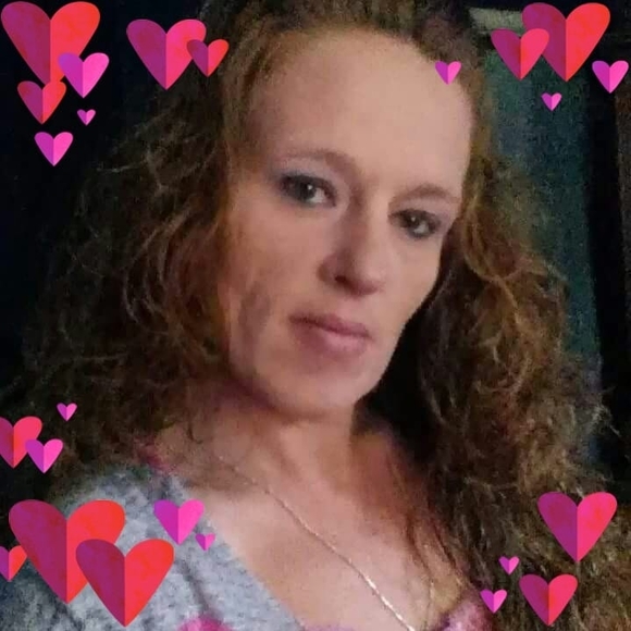 Profile Picture of Rindy Pettitt (@rindypettitt) on Poshmark