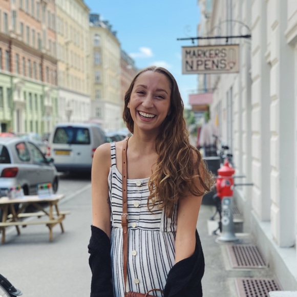 Profile Picture of Zoe Wilkinson (@zparajon) on Poshmark