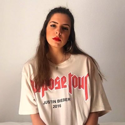 Profile Picture of Carmen Núñez. 💫 (@ItsCarmenBiebS) on Twitter