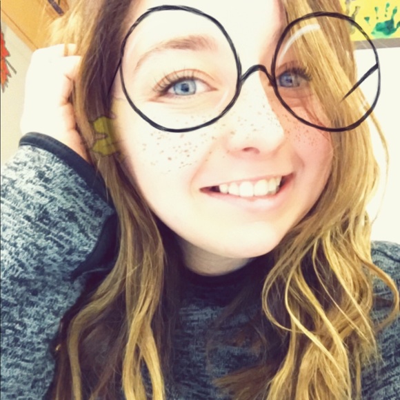 Profile Picture of Samantha Pratka (@samjade14) on Poshmark