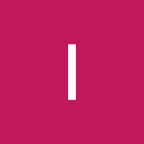 Profile Picture of Iveta Nersesyan-stephanopoulos (@ivetanersesy742) on Poshmark