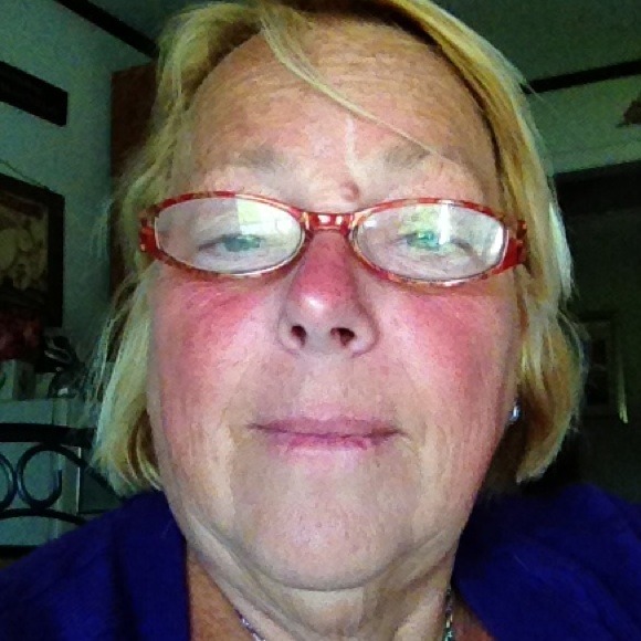 Marcia Esser - Poshmark Profile Picture of Marcia Esser (@essernonni) on Poshmark