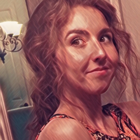 Profile Picture of Bailey Adkins (@baileyadkins7) on Poshmark