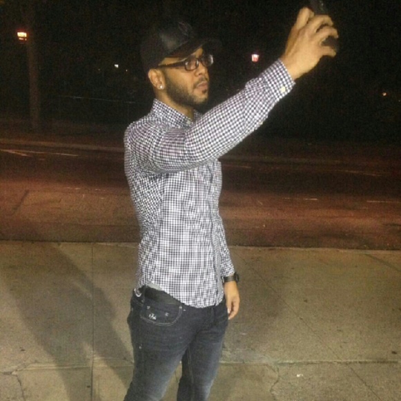 Profile Picture of Jose Paulino (@akapaulino) on Poshmark
