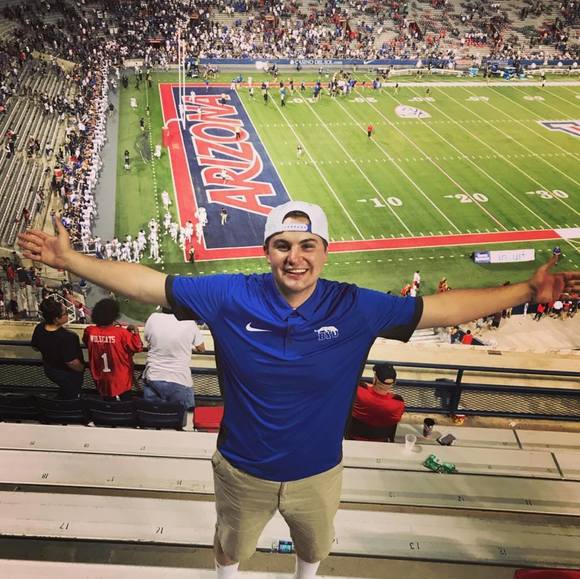 Profile Picture of Josh Barrus (@joshbarrus) on Poshmark