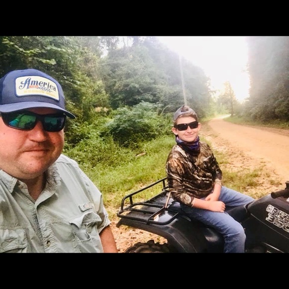 Profile Picture of James Isaminger (@jti27) on Poshmark