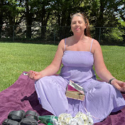 Profile Picture of Madison Daniels (@AHolisticAwakening) on Youtube