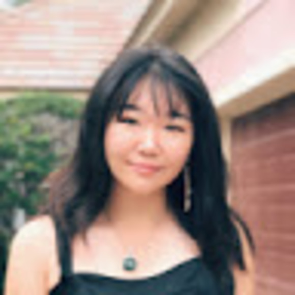 Profile Picture of Mimi Chen (@itsmimichen) on Poshmark