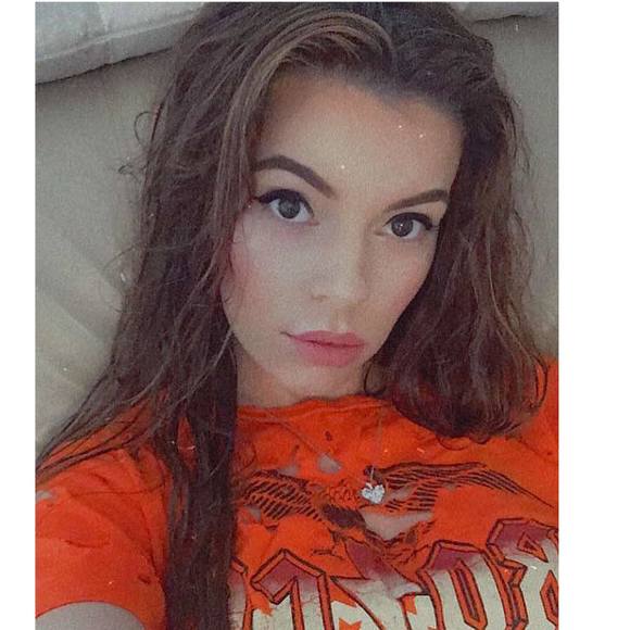 Brittany Michaud - Poshmark Profile Picture of Brittany Michaud (@brittanymich136) on Poshmark