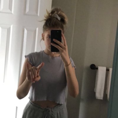 Profile Picture of Olivia Heller (@oliviaheller717) on Twitter