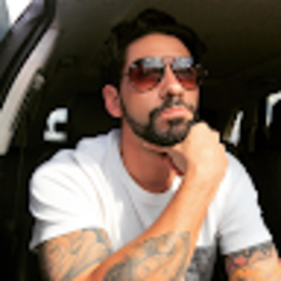 Profile Picture of Michael Limoges (@michaellimoges) on Poshmark