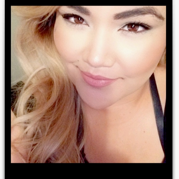 Profile Picture of Jacky Lara (@jackylara) on Poshmark