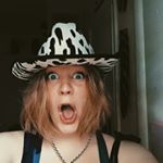 Profile Picture of alex bumgarner 🌞🍄🌿 (@bumsbuttons) on Instagram