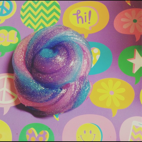 Profile Picture of Loraine Ramirez (@poshmarklove6) on Poshmark