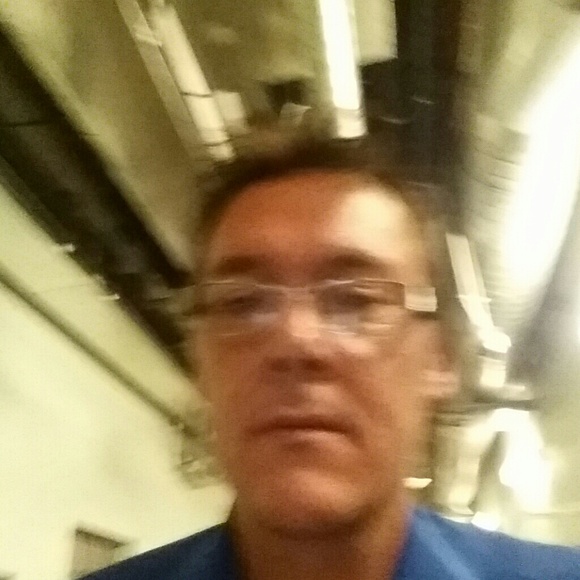 Profile Picture of Hans Erbes (@hansie34) on Poshmark