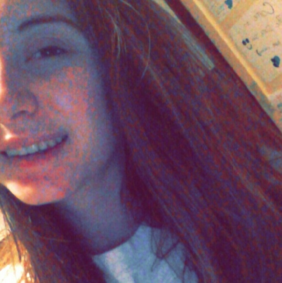 Alexis Turgeon - Poshmark Profile Picture of Alexis Turgeon (@lexiirose15) on Poshmark