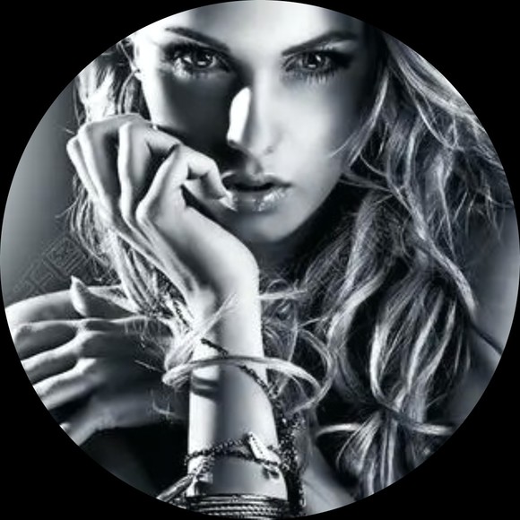 Jenkslq Volkerlm - Poshmark Profile Picture of Jenkslq Volkerlm (@moll_25727) on Poshmark