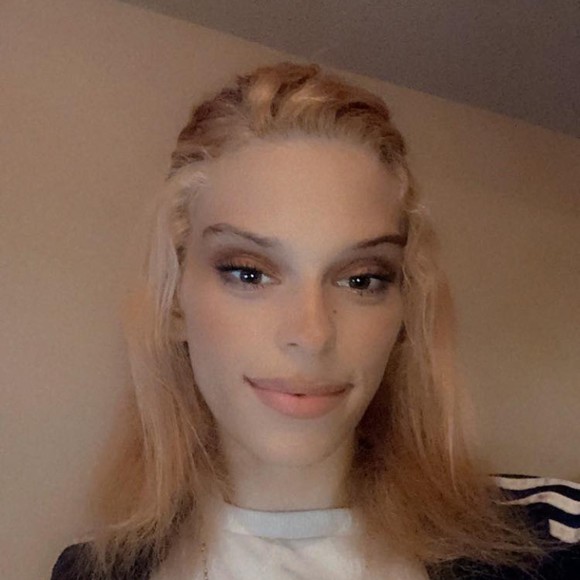 Profile Picture of Mercedez Gulsby (@mdg2681) on Poshmark