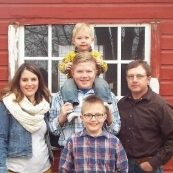 Profile Picture of Maggie Schefers (@schefers123) on Poshmark