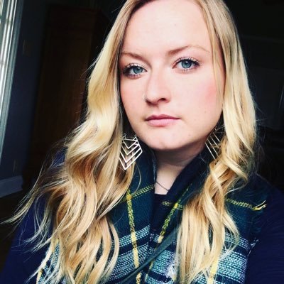 Profile Picture of Meredith Hoffmann (@merrhoff) on Twitter
