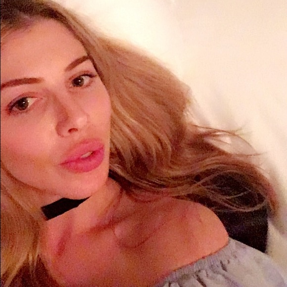 Profile Picture of Hannah Selleck (@hannah_mack) on Poshmark