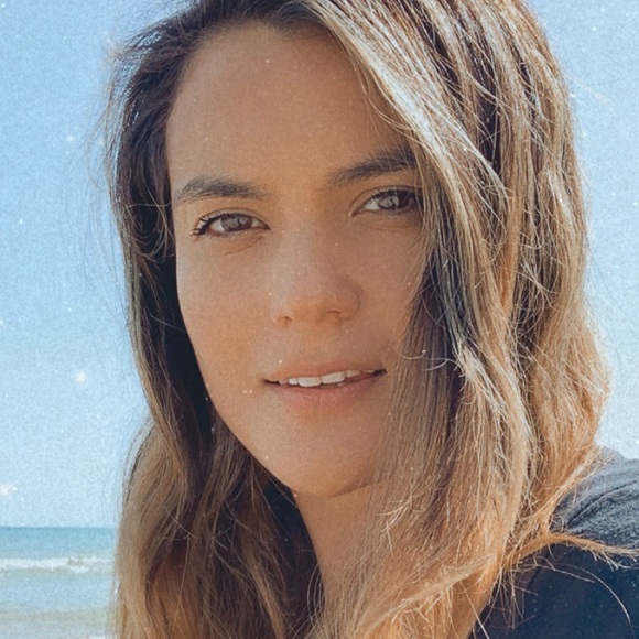 Profile Picture of Maya Hedican (@mayah1683) on Poshmark