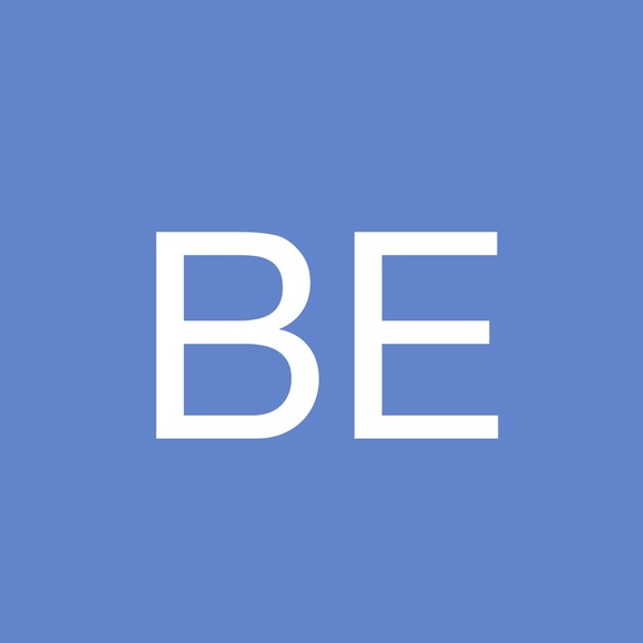 Profile Picture of Bobbett Edwards (@bobbett_e) on Poshmark