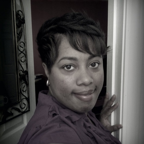 Profile Picture of Shannie Simon adams (@dreca79) on Poshmark