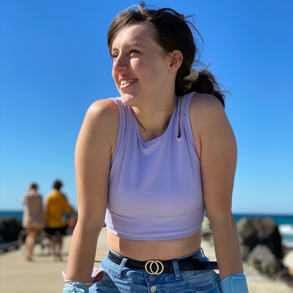 Profile Picture of Candice Charlton (@candiceb00346) on Poshmark