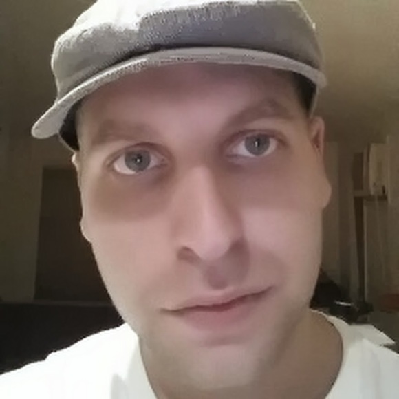 Profile Picture of Alex Shteynberg (@alecs2023) on Poshmark