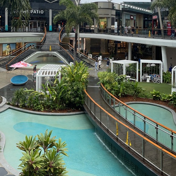 Profile Picture of Skyla Raeburn (@skylaraeburn) on Poshmark