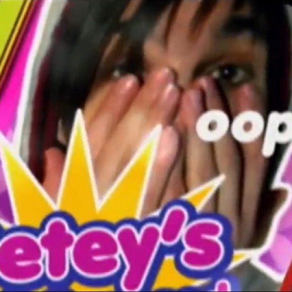 Profile Picture of Vianney Garcia (@vixxmia) on Poshmark