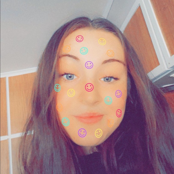 Profile Picture of Madyson Baillargeon (@madysonbailla) on Poshmark