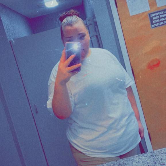 Profile Picture of Alexis Contello (@alexis1212_) on Poshmark