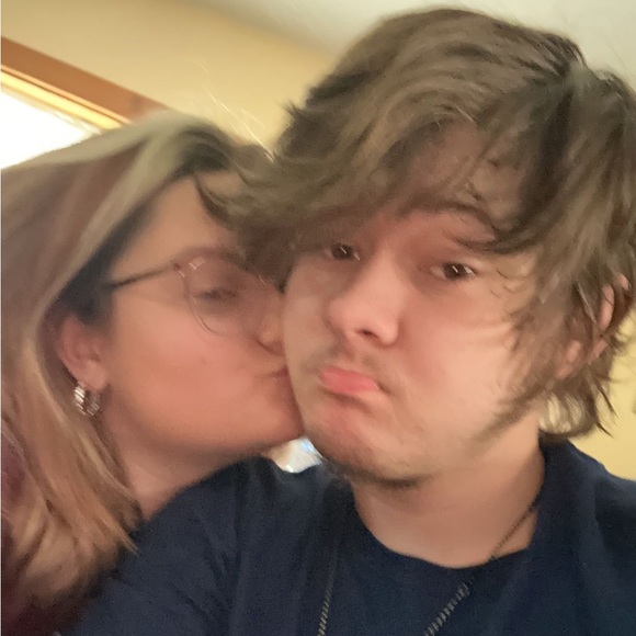 Profile Picture of Maddison Ondash (@madds1725) on Poshmark