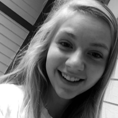 Profile Picture of Julia Ansell (@_jules_xx_) on Twitter
