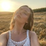 Profile Picture of D A N I E L L A 🌻 M O Y L E S (@daniellamoyles) on Instagram