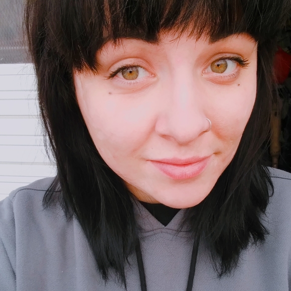 Profile Picture of Harmony Lagory (@hlagory) on Poshmark