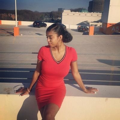 Profile Picture of Lauren-Jean (@theycallme_ren) on Twitter