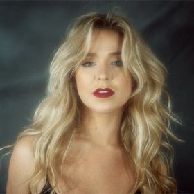 Profile Picture of b.b. mariea (@bailey_blaise) on Pinterest