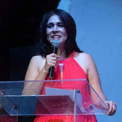 Profile Picture of Claudia B. Wong (@ClaudiaBauelos) on Twitter