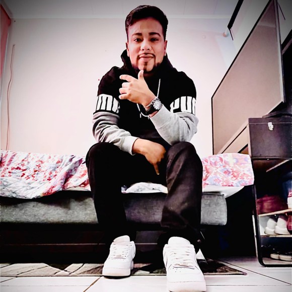 Adrian Ogazon - Poshmark Profile Picture of Adrian Ogazon (@adrianogazon) on Poshmark