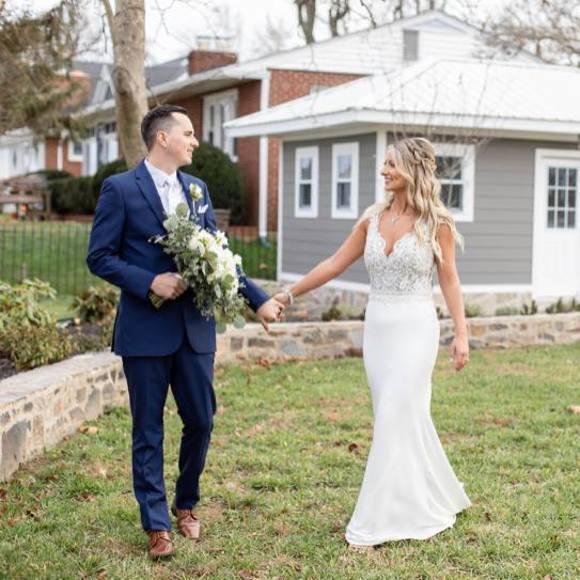 Profile Picture of Corrine Bloyer (@cbloyer) on Poshmark