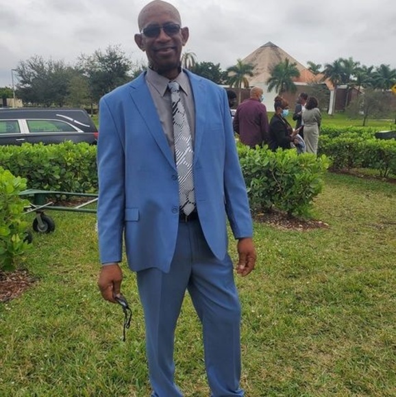 Profile Picture of Hopeton Mclish (@wawa365556) on Poshmark