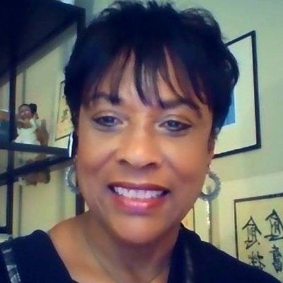 Profile Picture of V.Lynn Hawkins (@VLynnHawkins) on Twitter